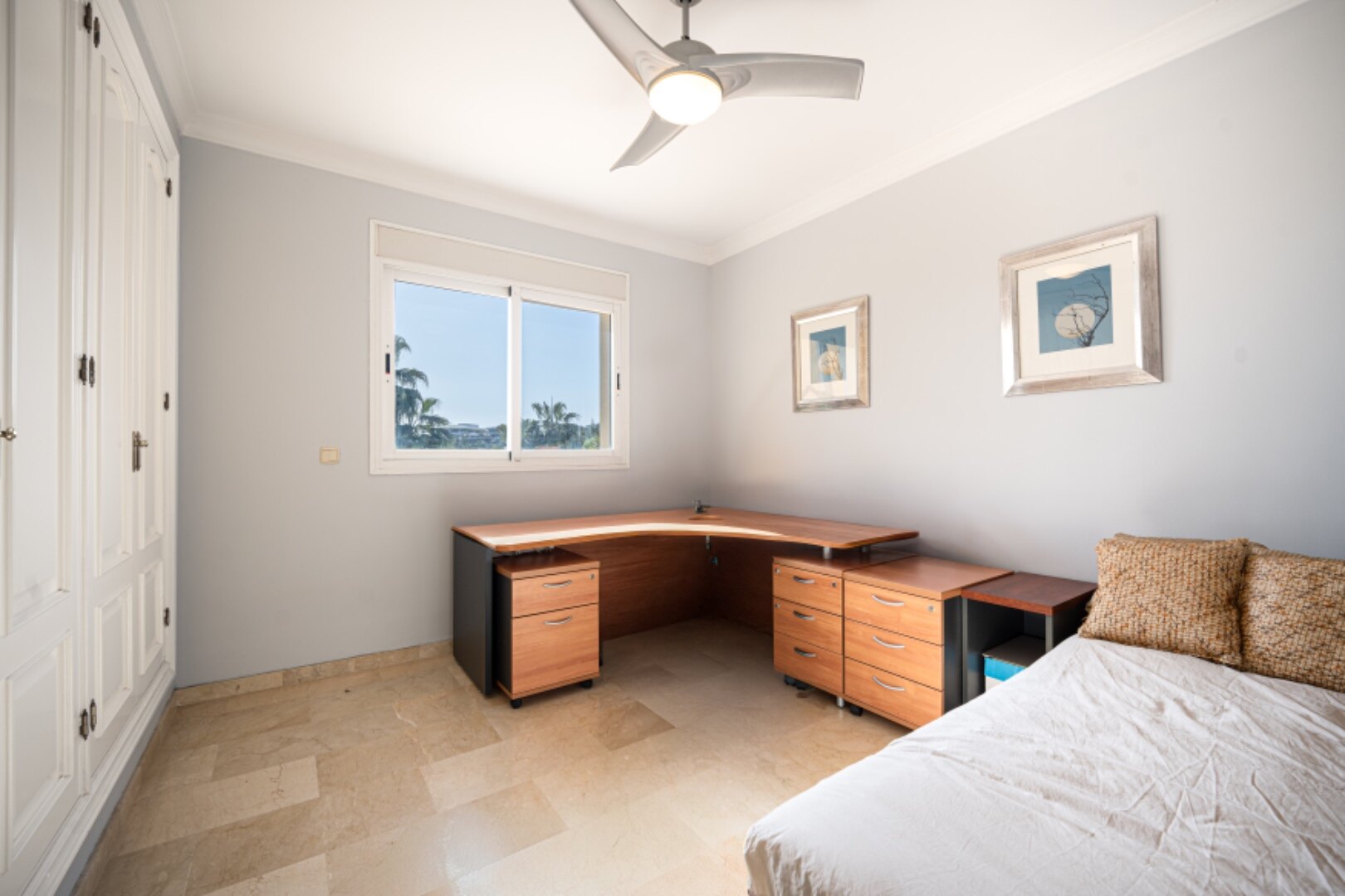 Stately 4 bedroom townhouse in quiet leafy streets in a renowned gated community is chic & welcoming