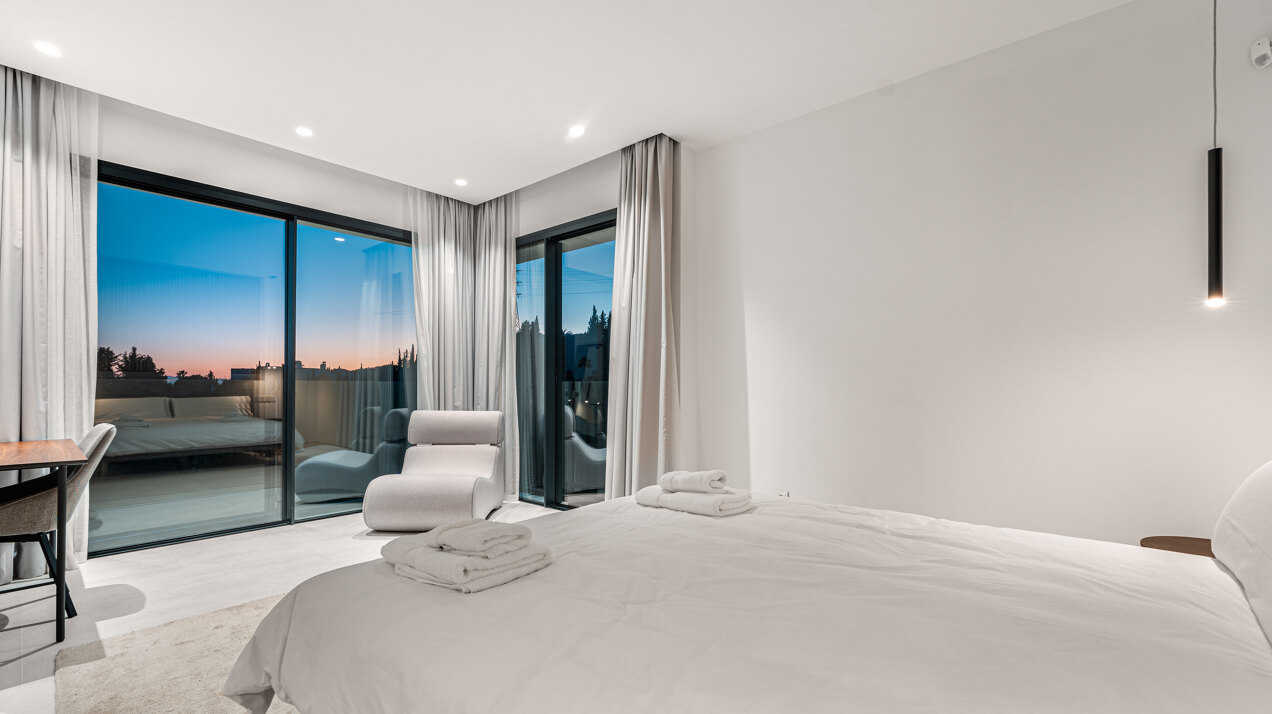 Elegant, chic and impressive - this 4 bedroom villa within a gated community embodies modernity