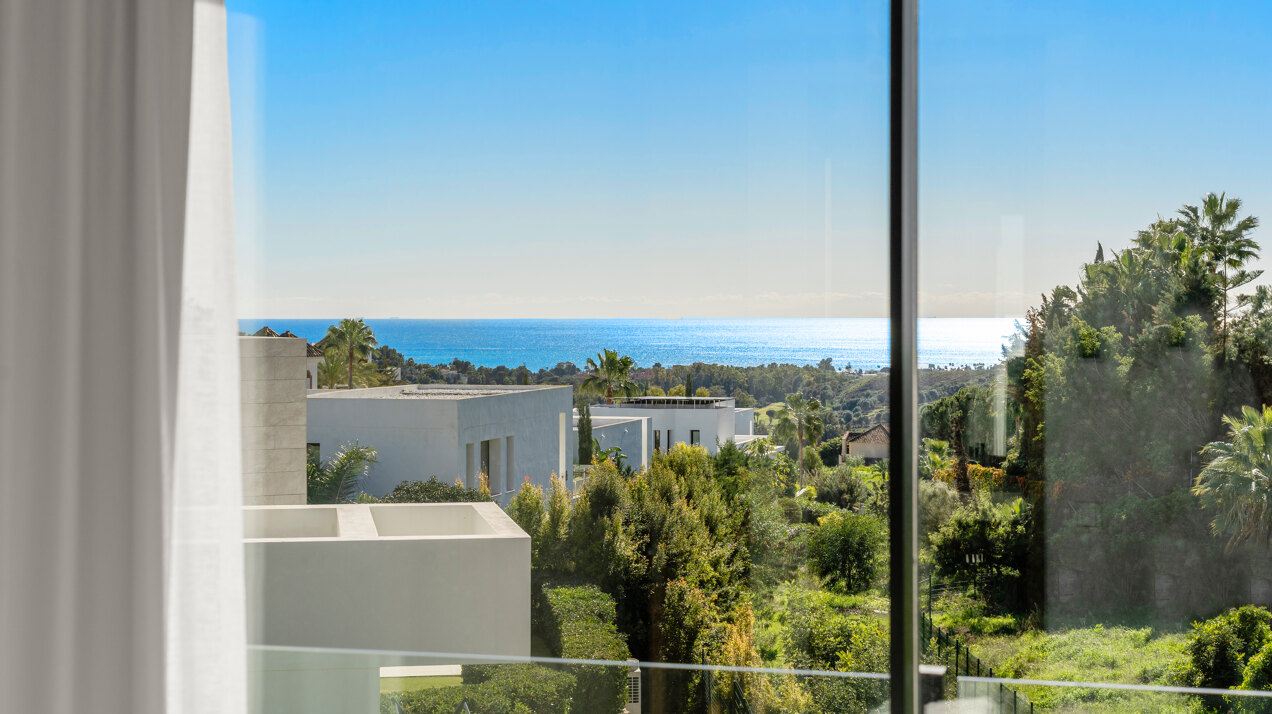 Elegant, chic and impressive - this 4 bedroom villa within a gated community embodies modernity