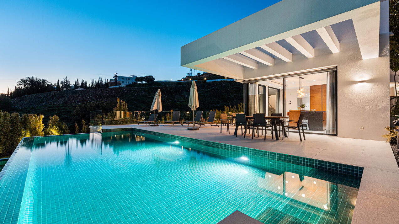 Elegant, chic and impressive - this 4 bedroom villa within a gated community embodies modernity