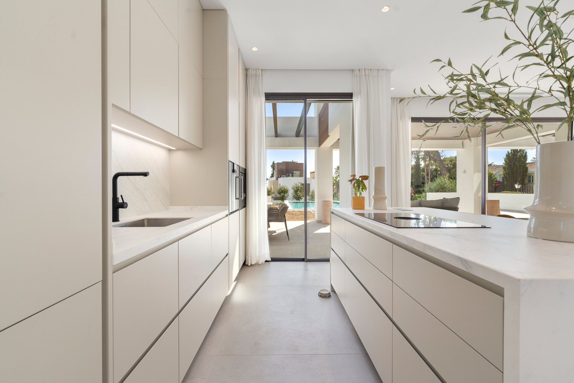 Understated elegant 4 bed villa nestled in luxury community on Marbellas Golden Mile