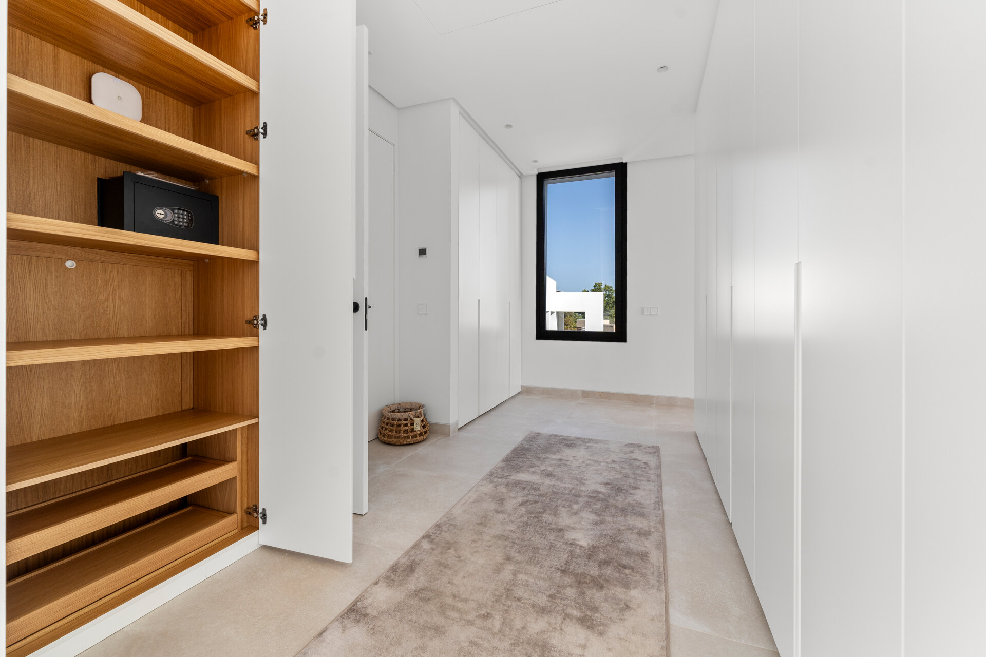 Understated elegant 4 bed villa nestled in luxury community on Marbellas Golden Mile