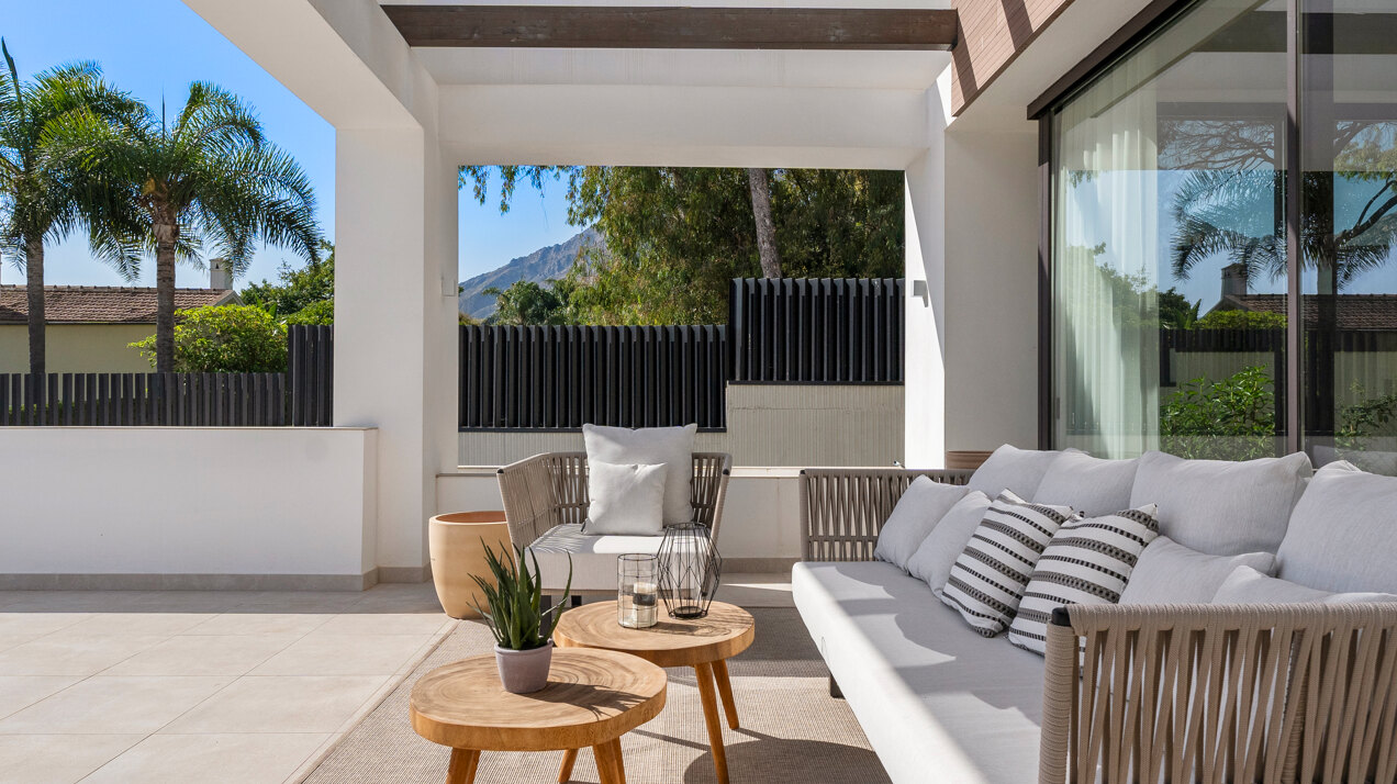 Understated elegant 4 bed villa nestled in luxury community on Marbellas Golden Mile