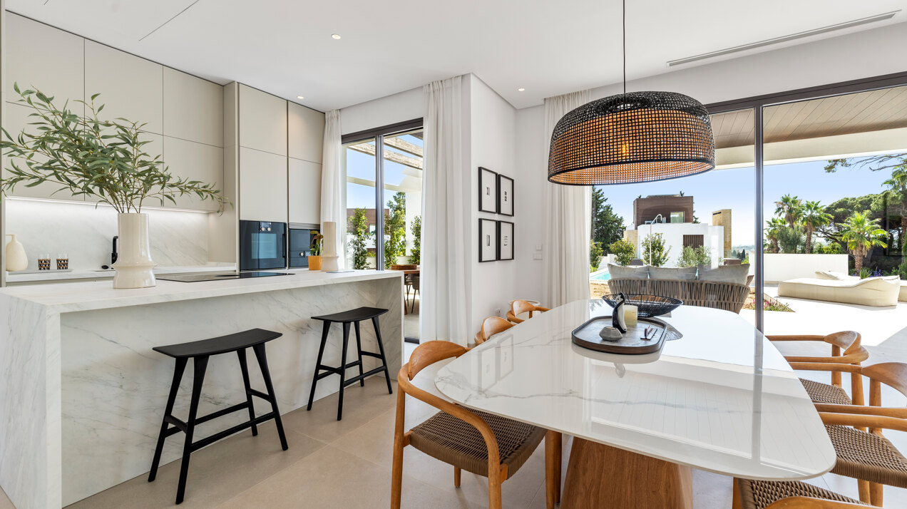 Understated elegant 4 bed villa nestled in luxury community on Marbellas Golden Mile