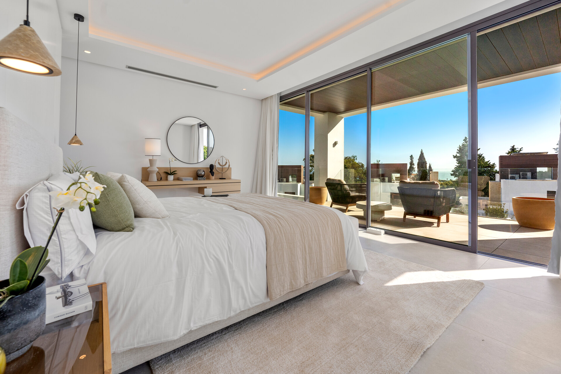 Understated elegant 4 bed villa nestled in luxury community on Marbellas Golden Mile