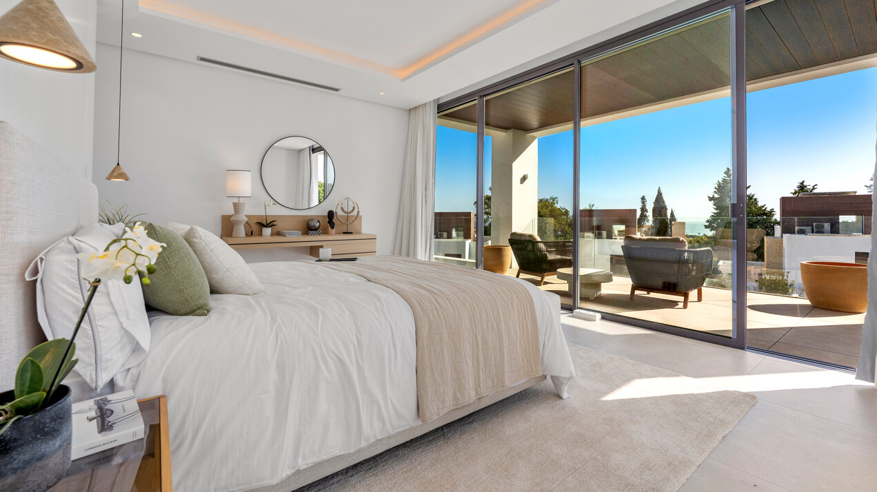 Understated elegant 4 bed villa nestled in luxury community on Marbellas Golden Mile