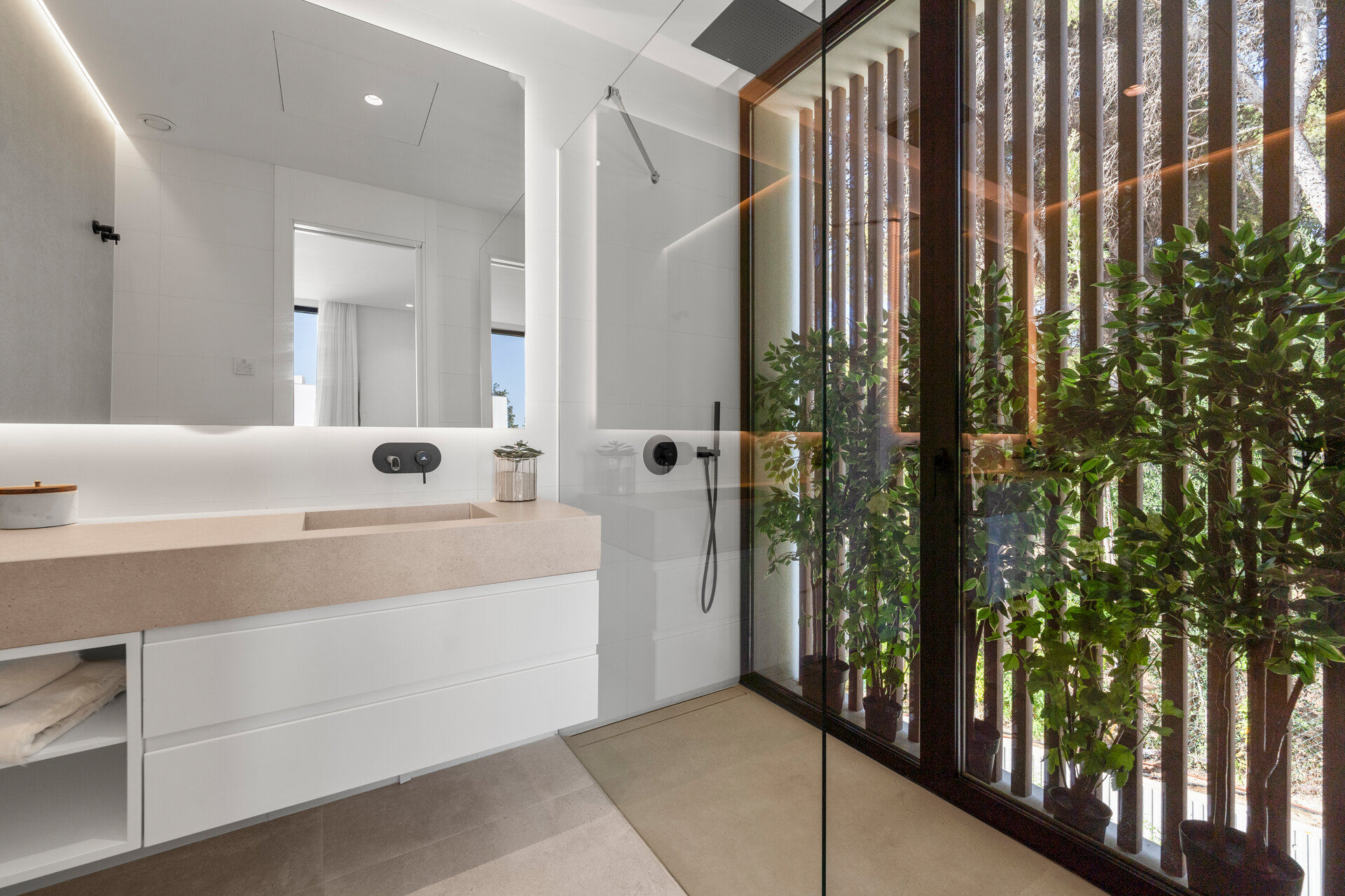 Understated elegant 4 bed villa nestled in luxury community on Marbellas Golden Mile