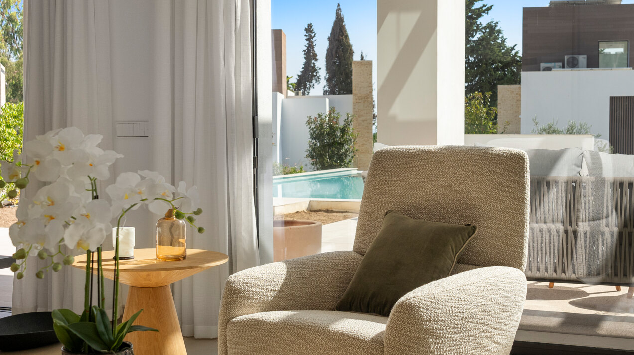 Understated elegant 4 bed villa nestled in luxury community on Marbellas Golden Mile