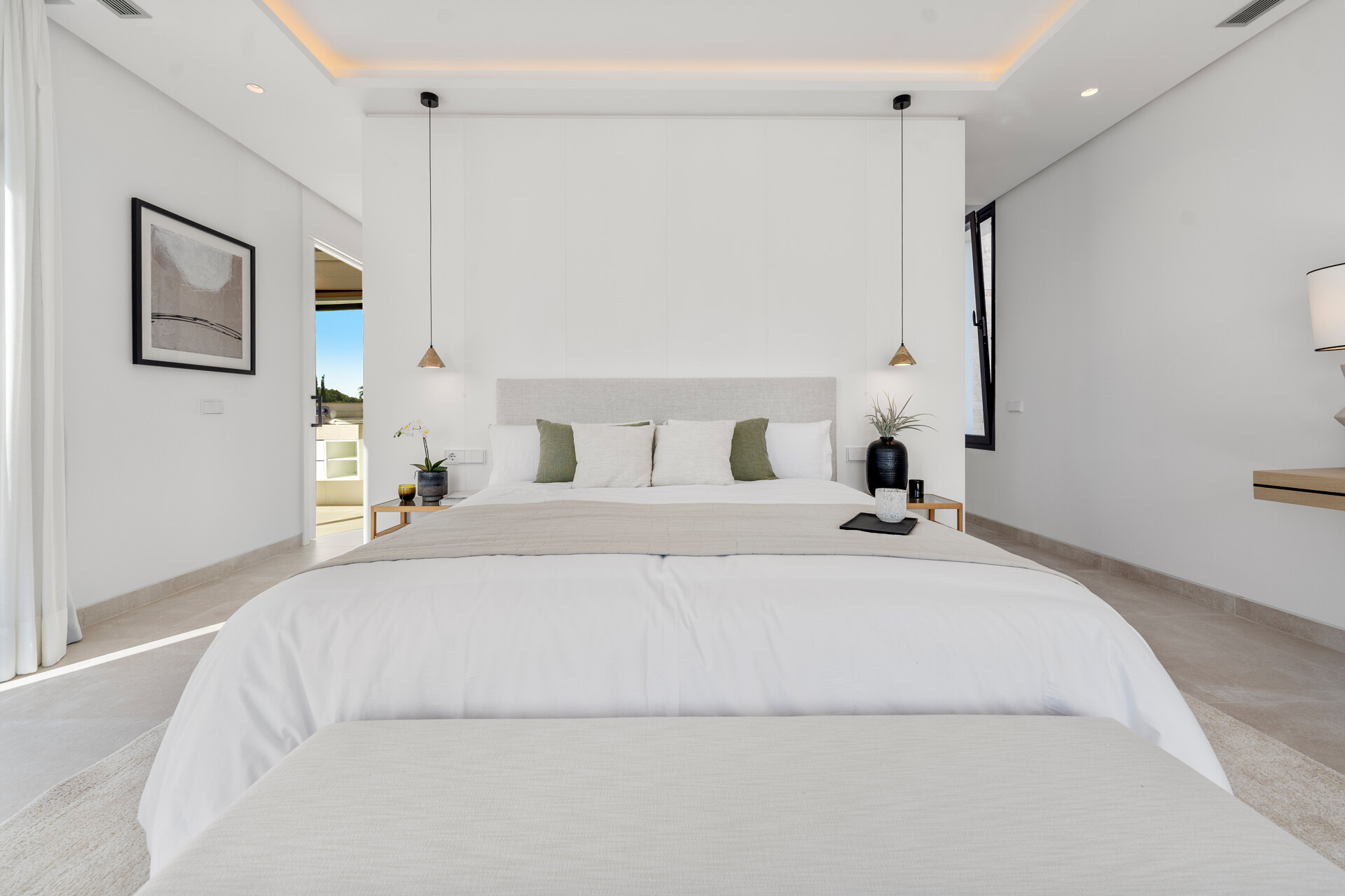 Understated elegant 4 bed villa nestled in luxury community on Marbellas Golden Mile
