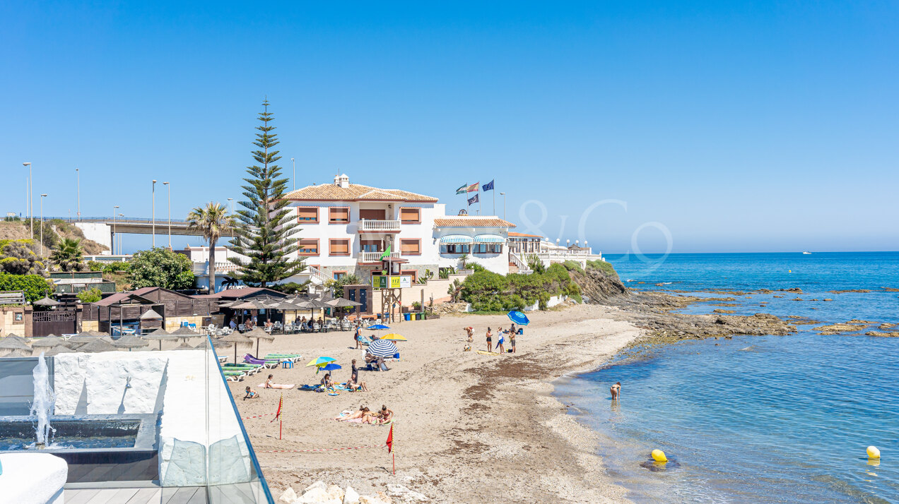 Villa Beachside - Stunning Home in Mijas Costa