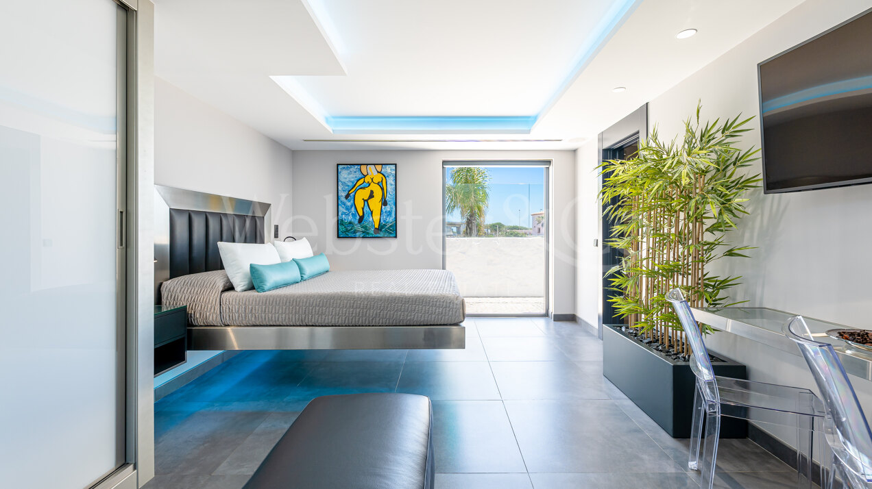 Villa Beachside - Stunning Home in Mijas Costa