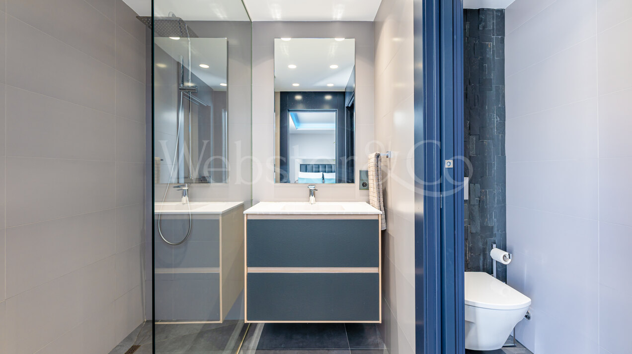 Villa Beachside - Stunning Home in Mijas Costa