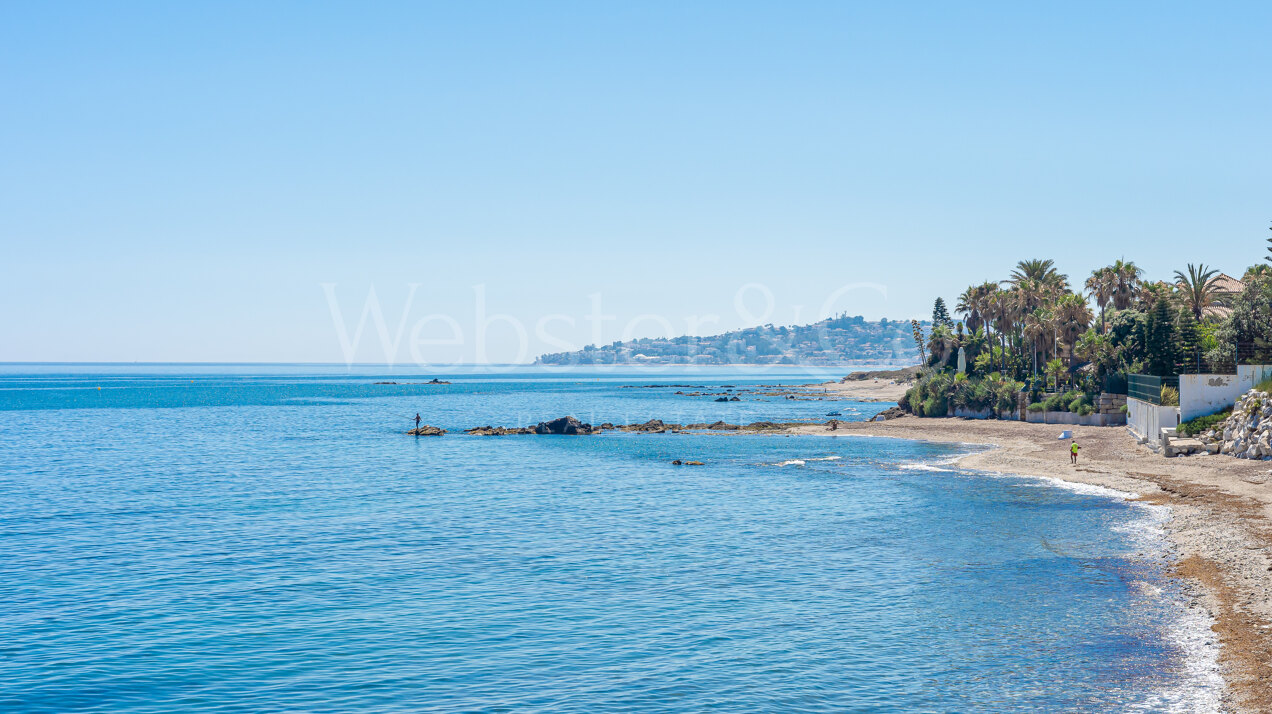 Villa Beachside - Stunning Home in Mijas Costa