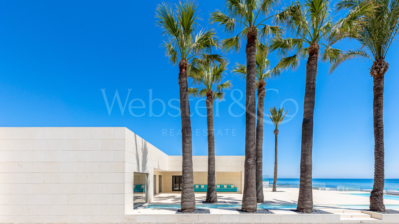 Villa Beachside - Stunning Home in Mijas Costa