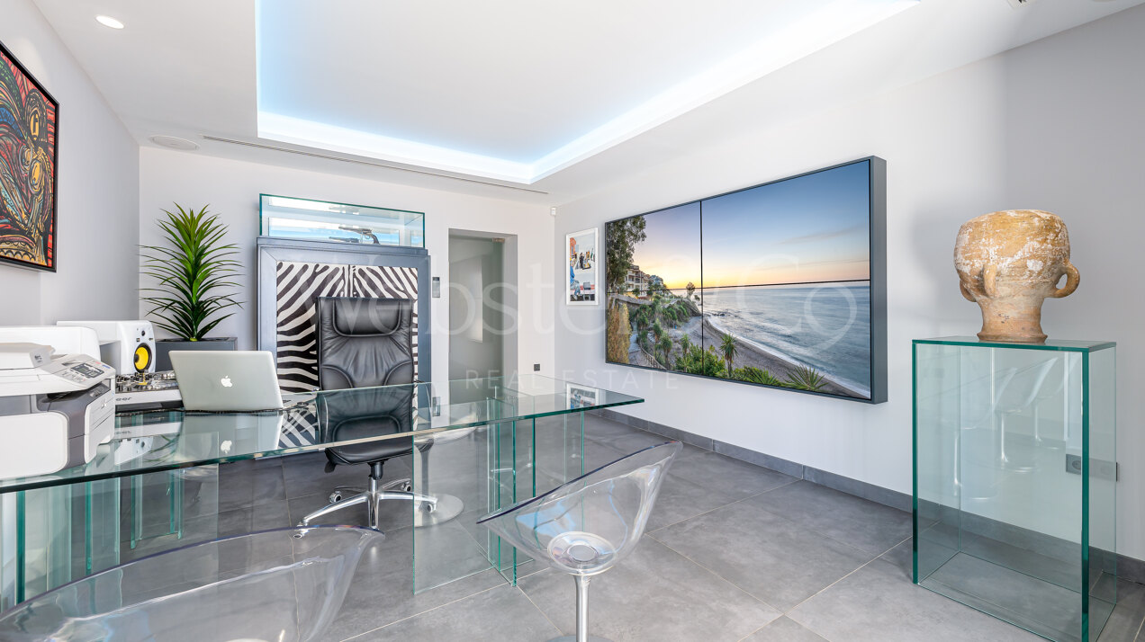 Villa Beachside - Stunning Home in Mijas Costa