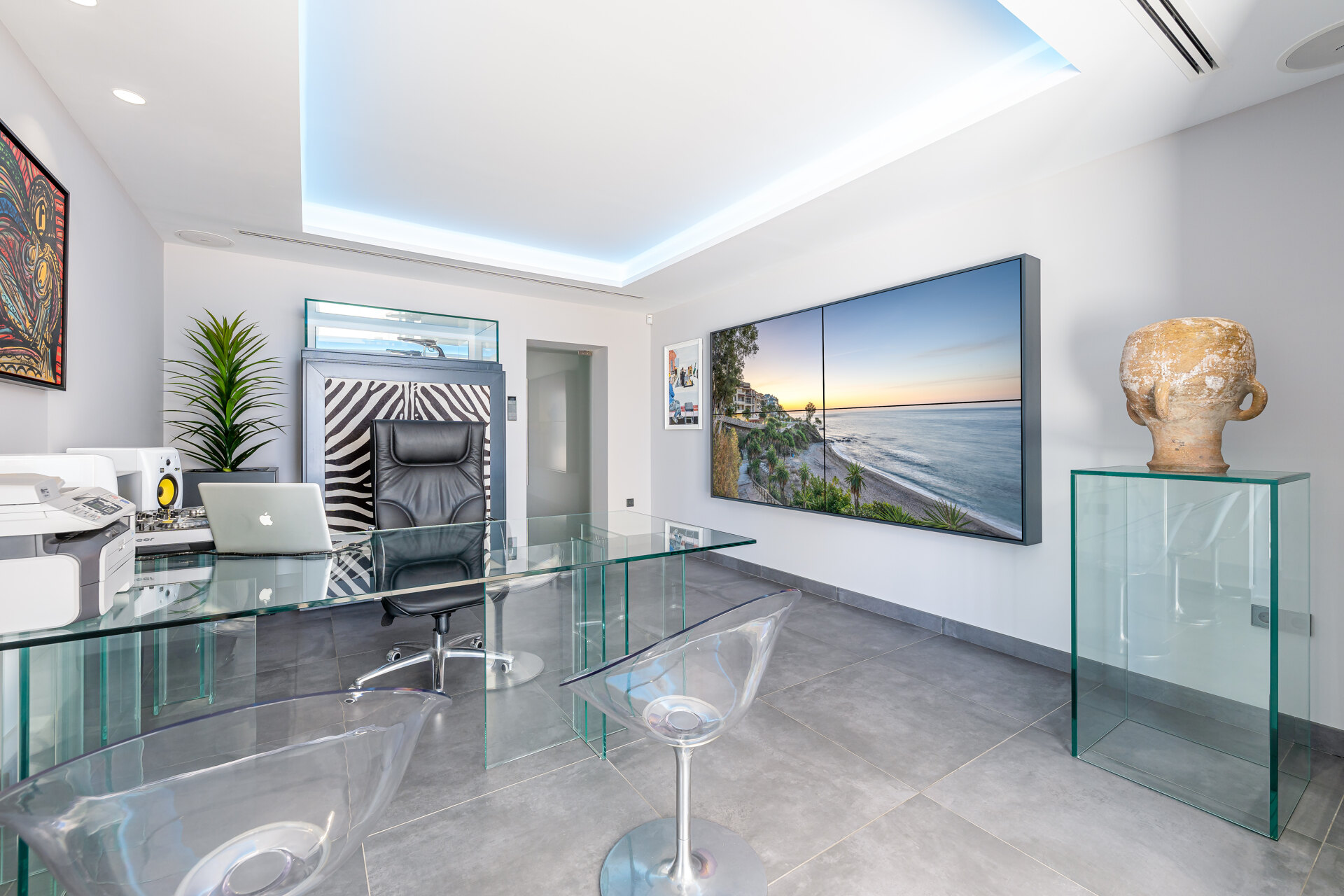 Stunning Front Line Beach Villa in Mijas Costa