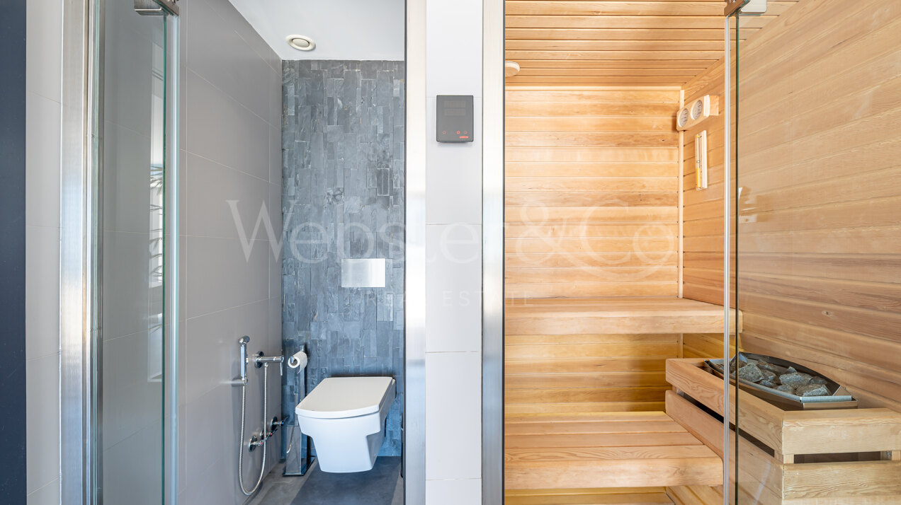 Villa Beachside - Stunning Home in Mijas Costa