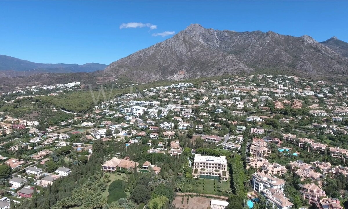 Parcela Espectacular en la Milla de Oro, Marbella
