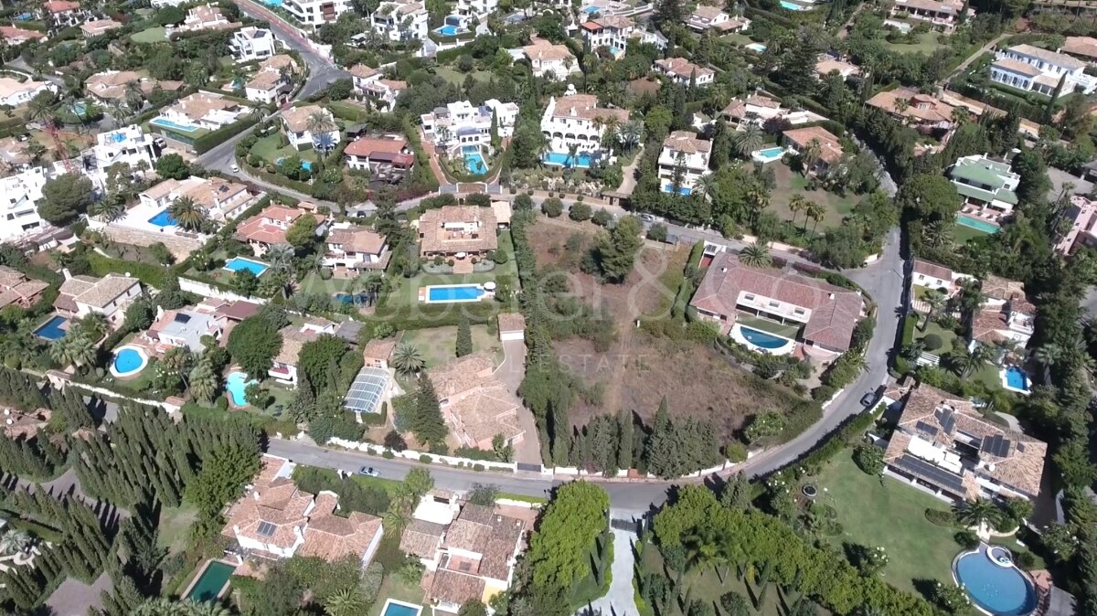 Plot with Spectacular Views in Marbella Golden Mile