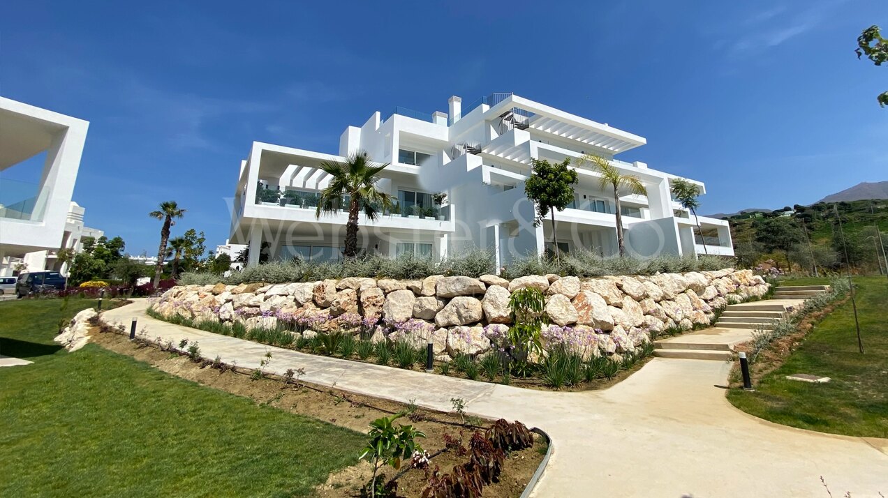 Alcazaba Lagoon IV – Estilo en Casares