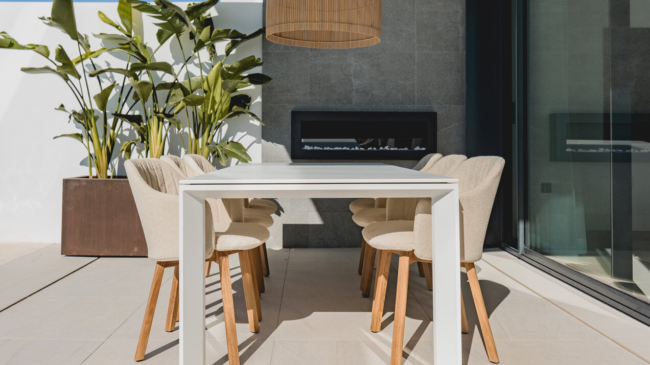 Exclusive & contemporary living in new complex
