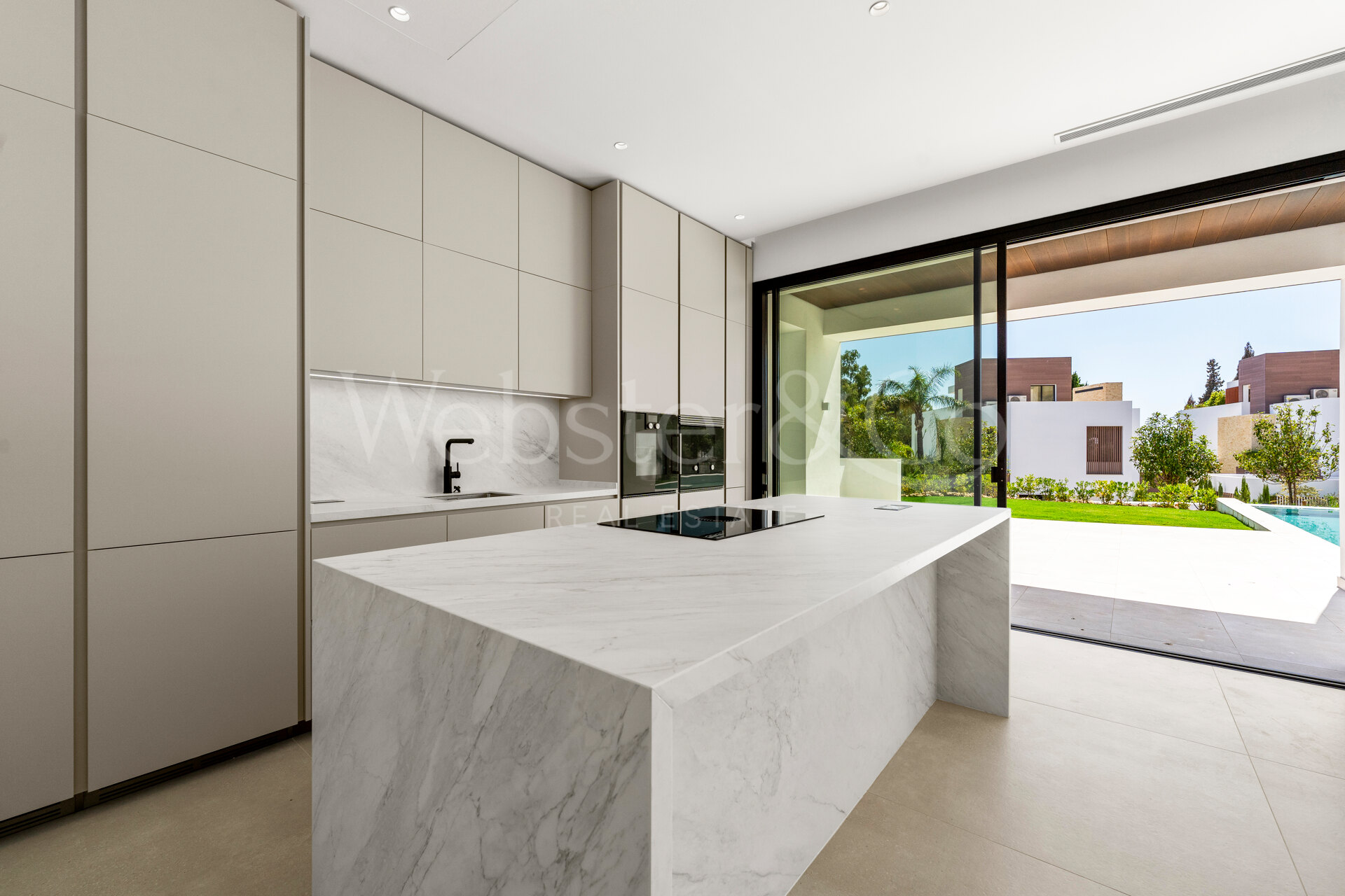 Villa La Fuente 4 - Modernidad en la Milla de Oro