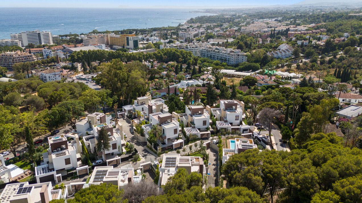 Sleek, chic and modern 4 bedroom villa nestled within prestigious community on Marbella Golden Mile