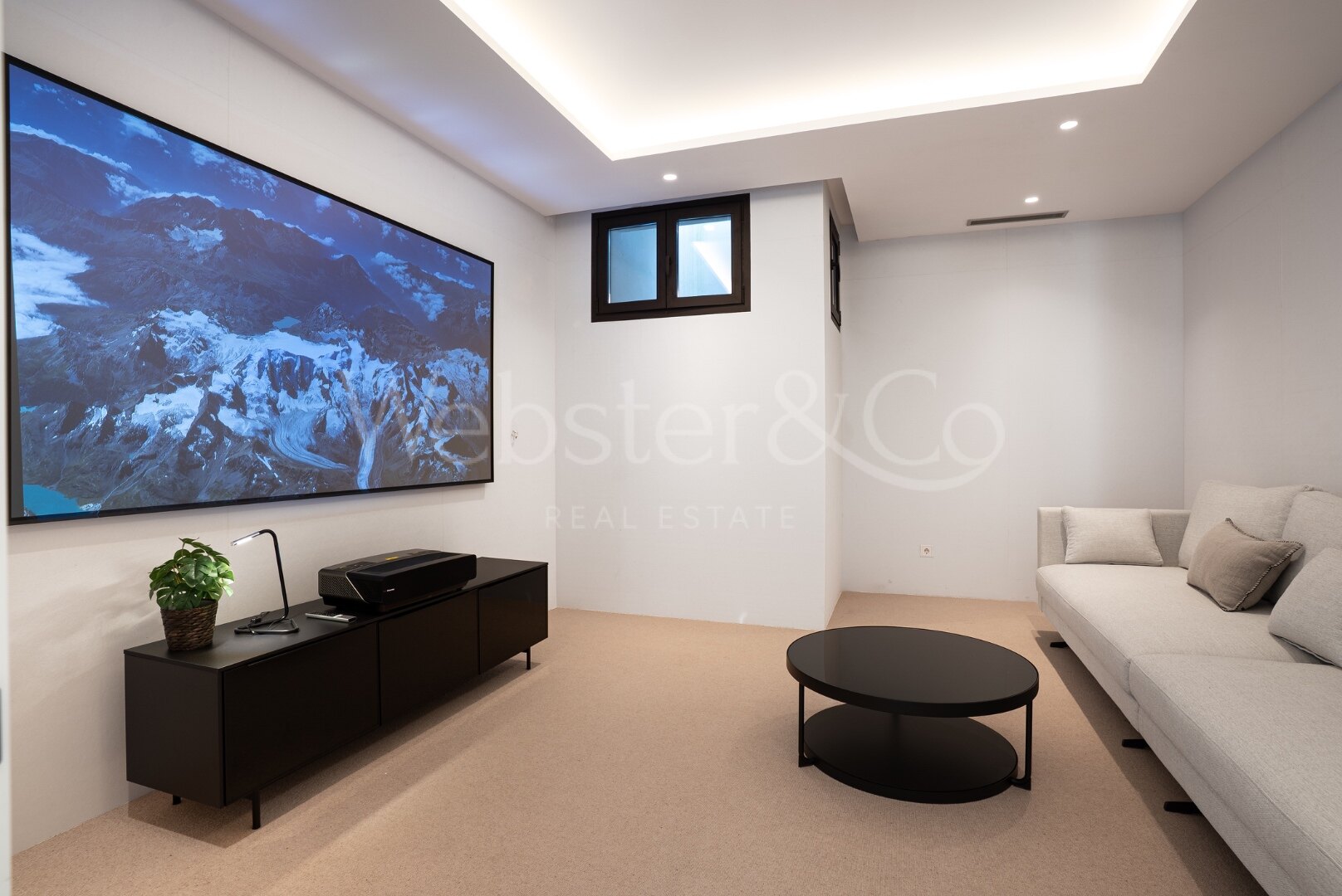 Villa Romero - Golden Mile Modernity