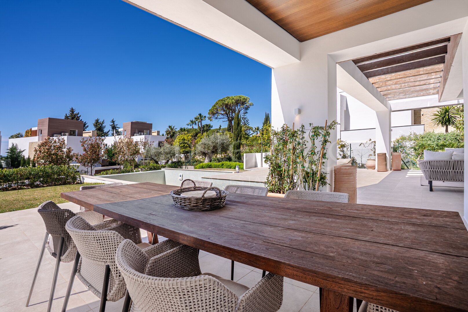 Villa Romero - Golden Mile Modernity