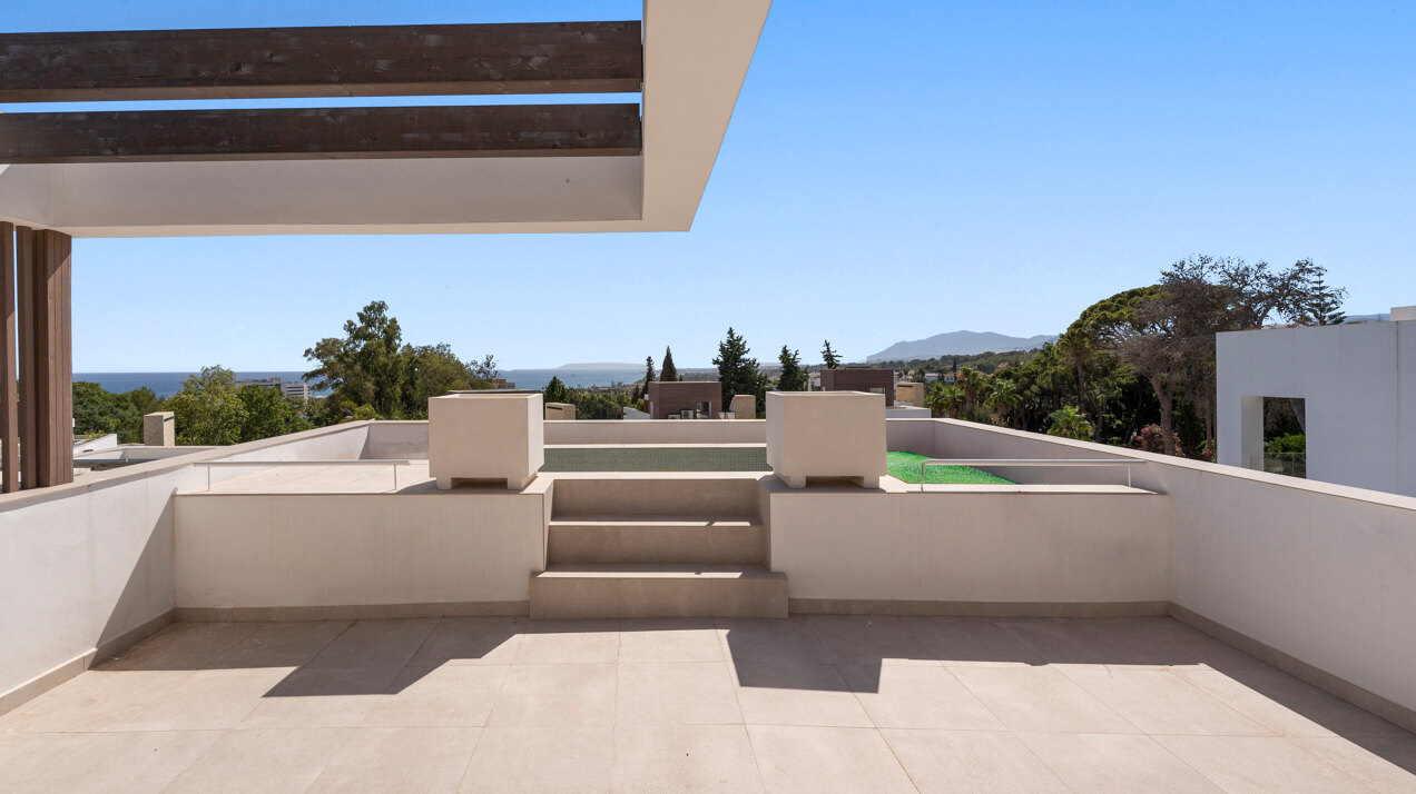 Sleek, chic and modern 4 bedroom villa nestled within prestigious community on Marbella Golden Mile