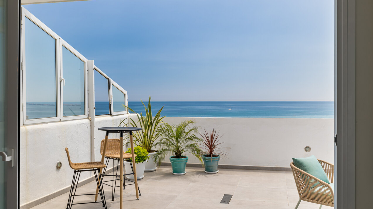 Duplex Penthouse for sale in Bahia Dorada, Estepona West