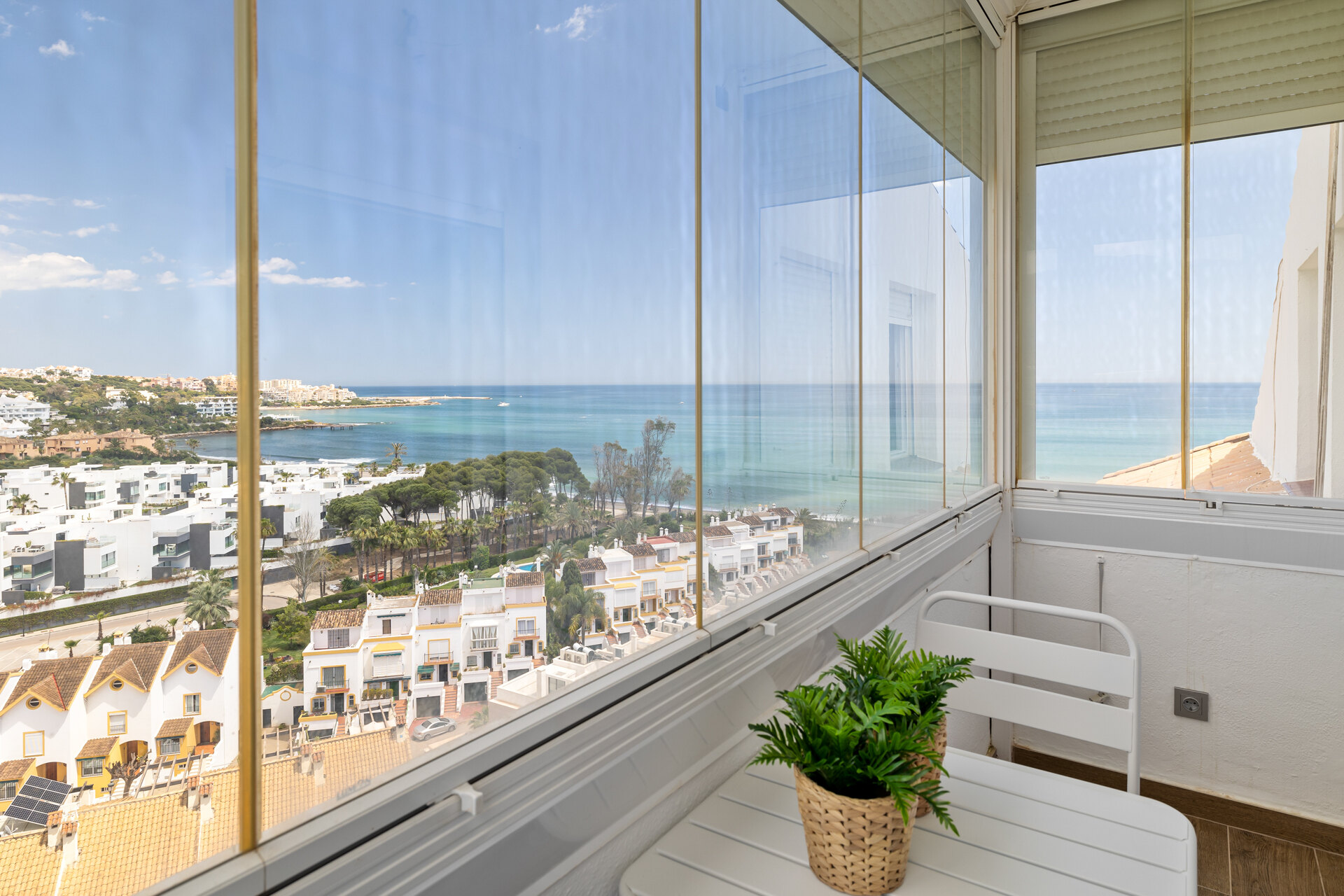 Duplex Penthouse for sale in Bahia Dorada, Estepona West