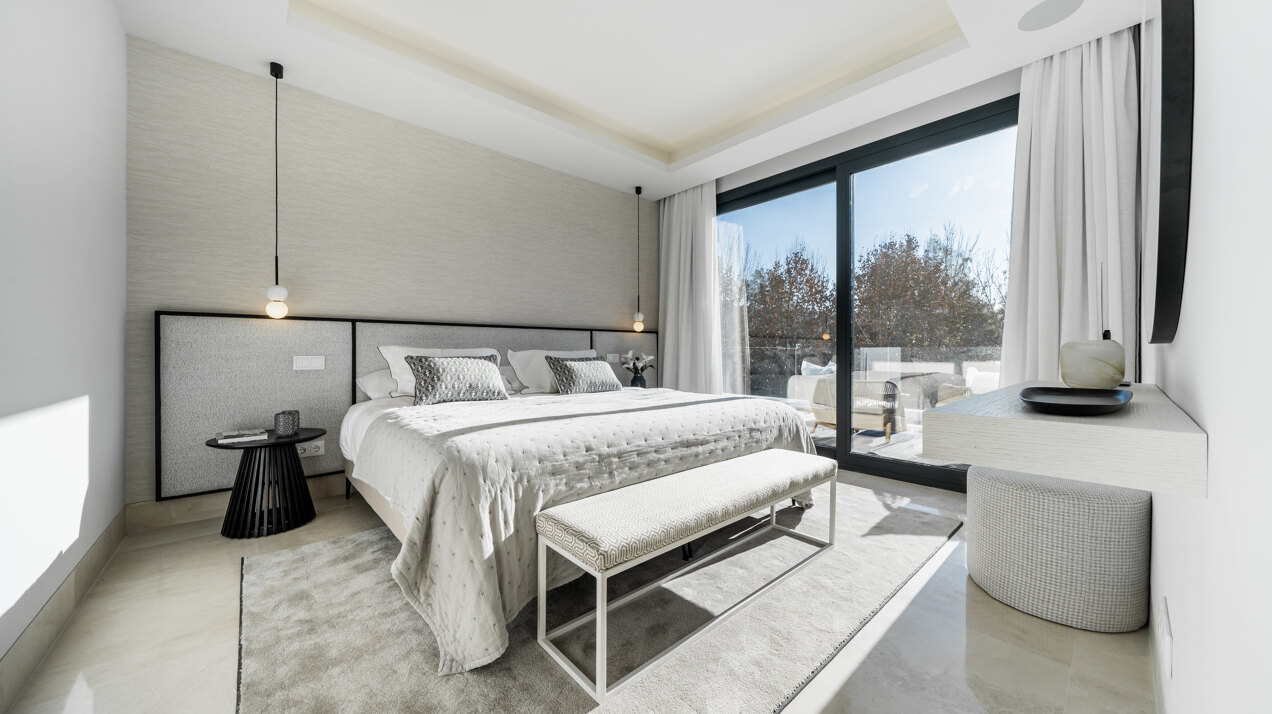 Exquisite contemporary villa nestled in the picturesque landscapes between Marbella and Estepona.