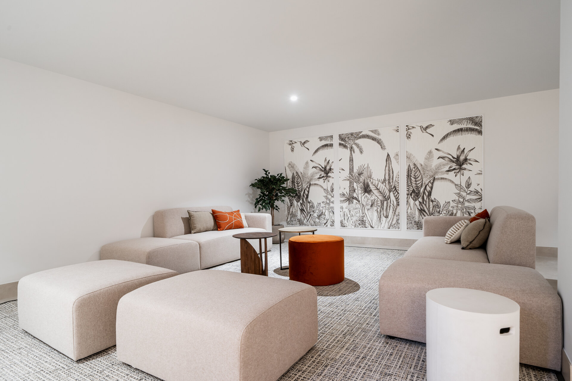Exquisite contemporary villa nestled in the picturesque landscapes between Marbella and Estepona.