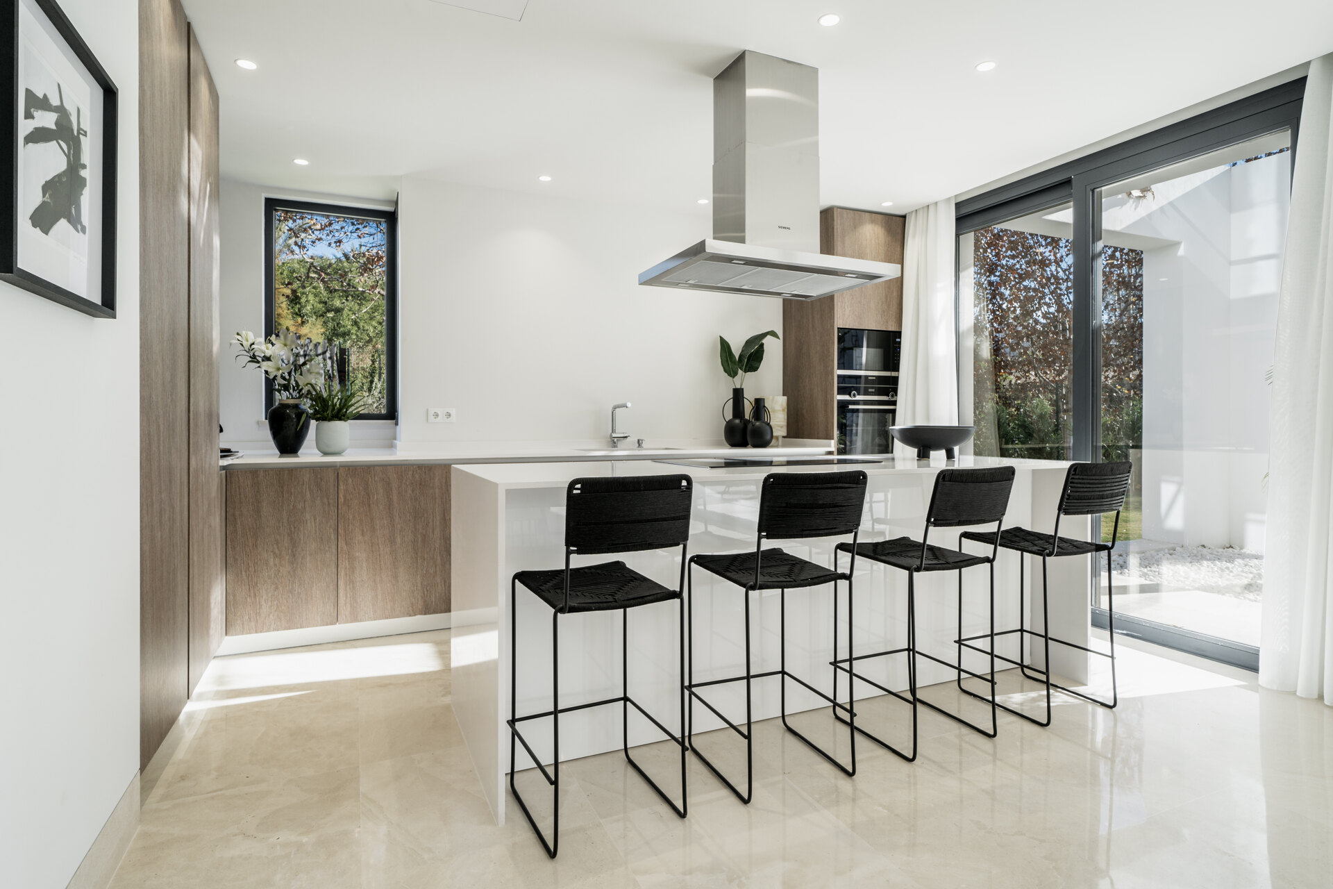 Exquisite contemporary villa nestled in the picturesque landscapes between Marbella and Estepona.