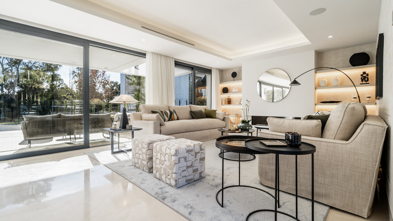 Exquisite contemporary villa nestled in the picturesque landscapes between Marbella and Estepona.
