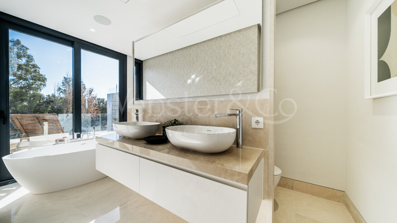 Villa Los Olivos - Exclusivity in El Campanario