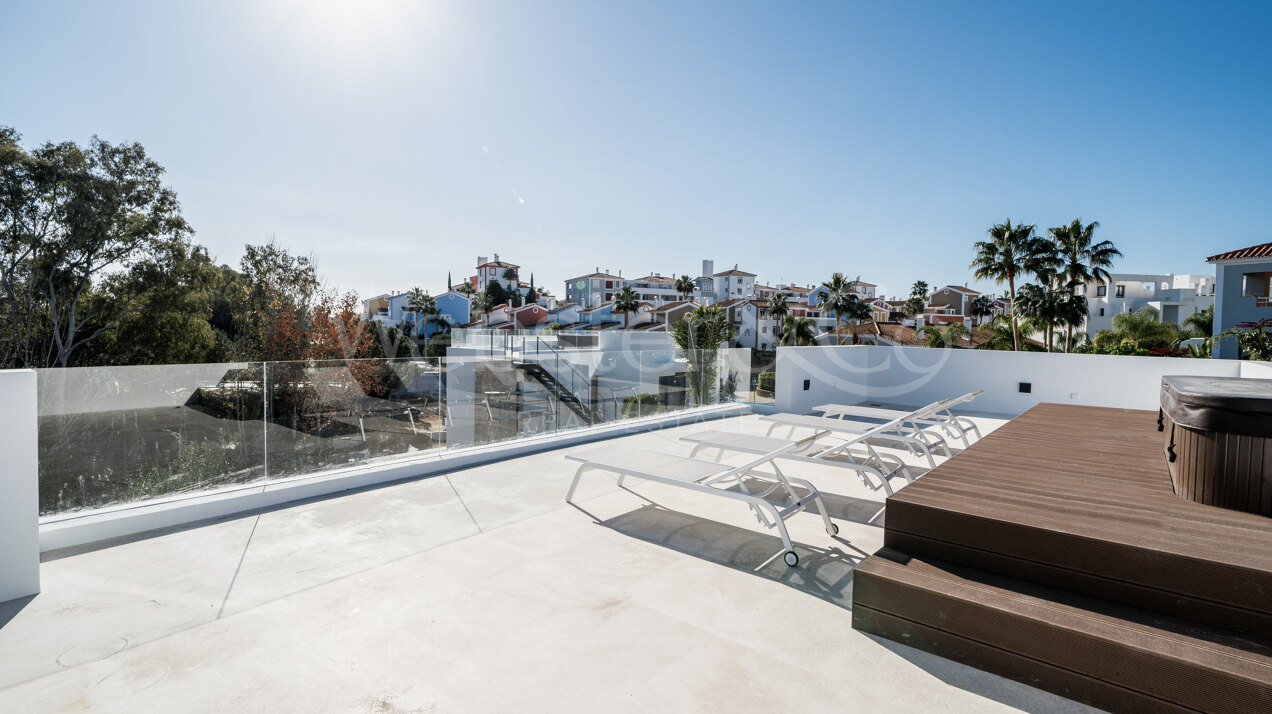 Villa Los Olivos - Exclusivity in El Campanario