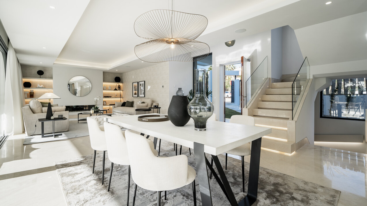 Exquisite contemporary villa nestled in the picturesque landscapes between Marbella and Estepona.