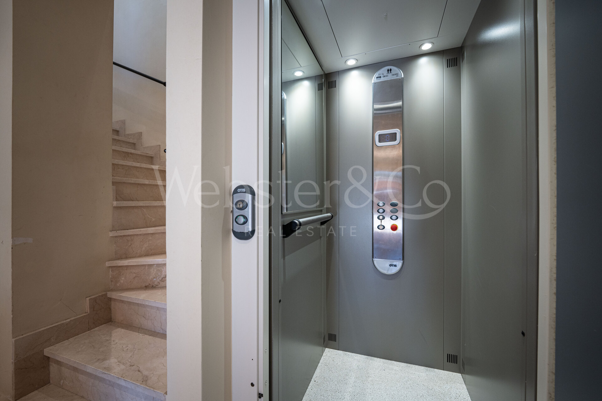 Villa Casablanca - Beachside Luxury on Golden Mile