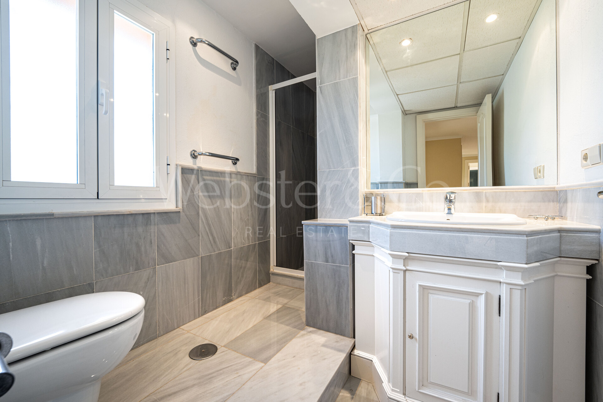 Villa Casablanca - Beachside Luxury on Golden Mile