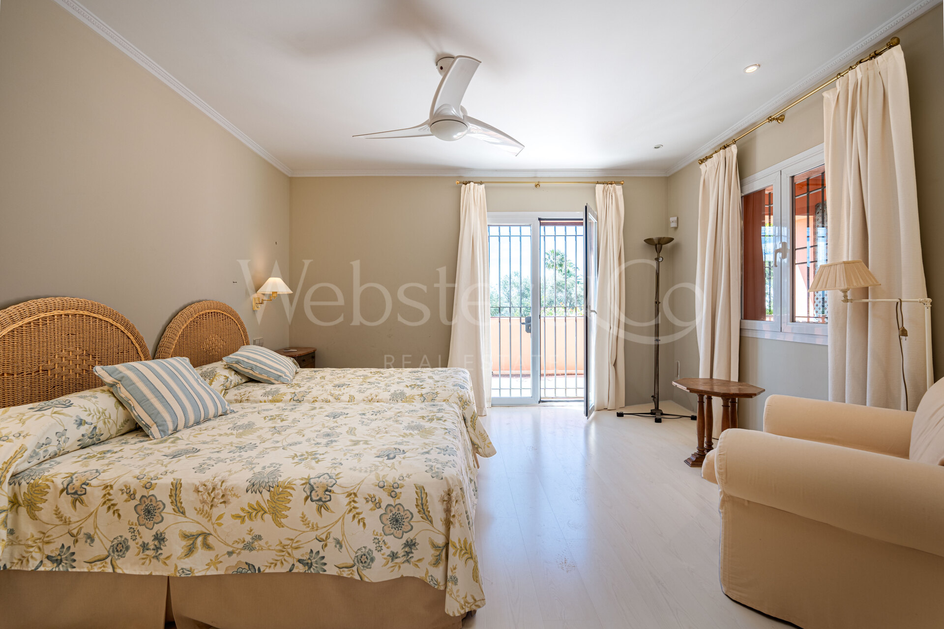Villa Casablanca - Beachside Luxury on Golden Mile