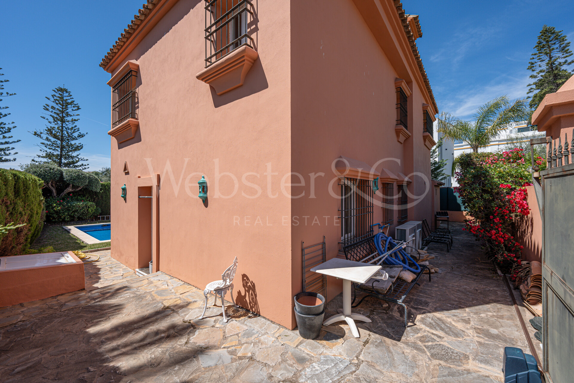 Villa Casablanca - Beachside Luxury on Golden Mile