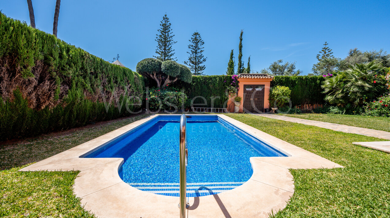 Villa Casablanca - Beachside Luxury on Golden Mile