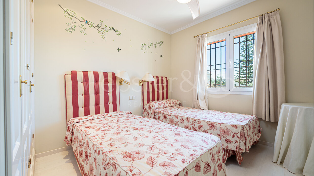 Villa Casablanca - Beachside Luxury on Golden Mile