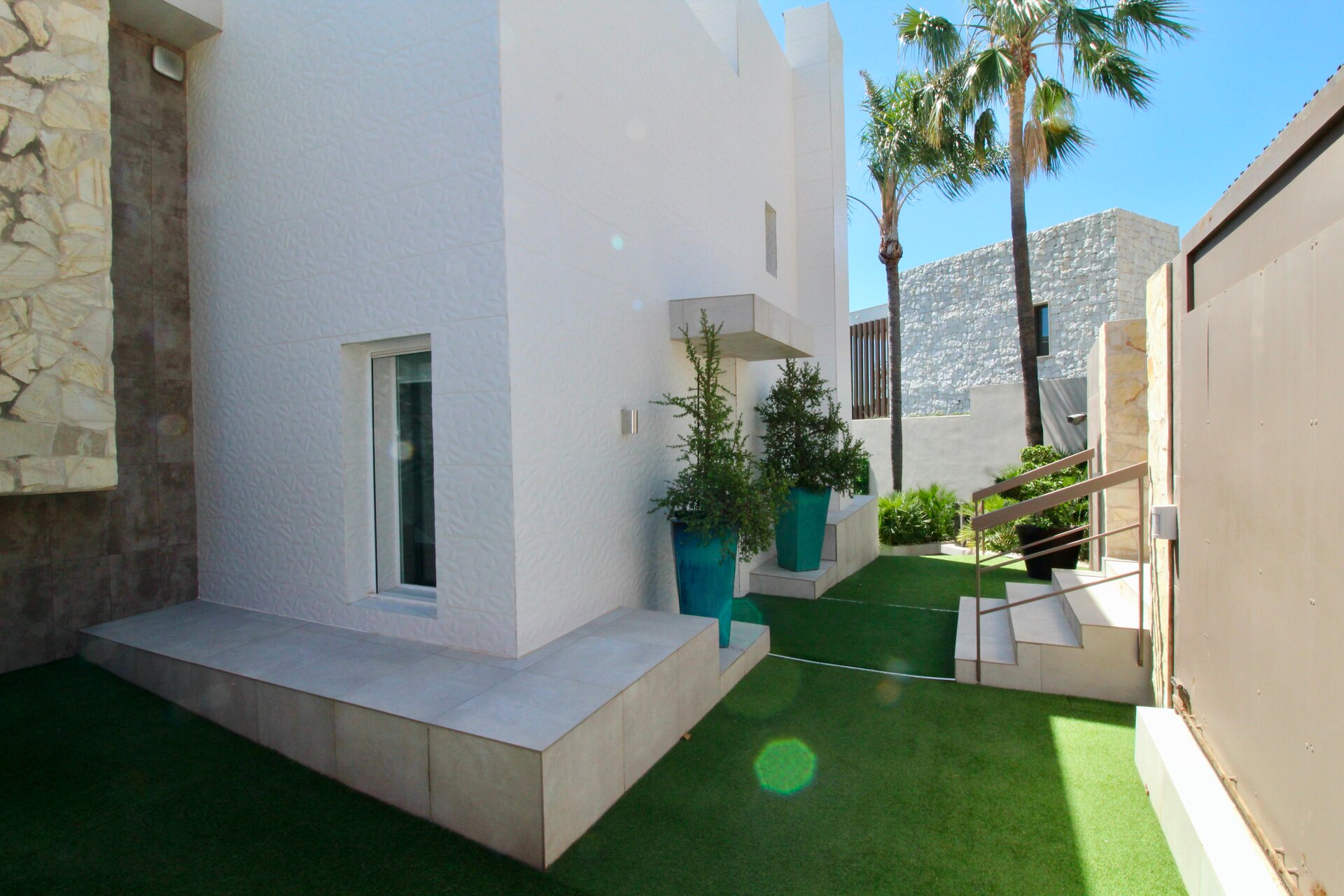 Villa with panoramic views on the first line of golf for sale in Nueva Atalaya, Benahavís