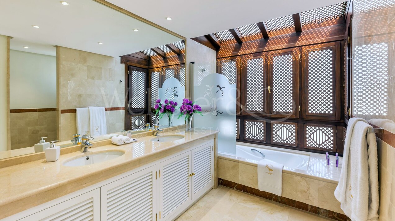 Penthouse Ventura - Beachside Duplex in Marbella