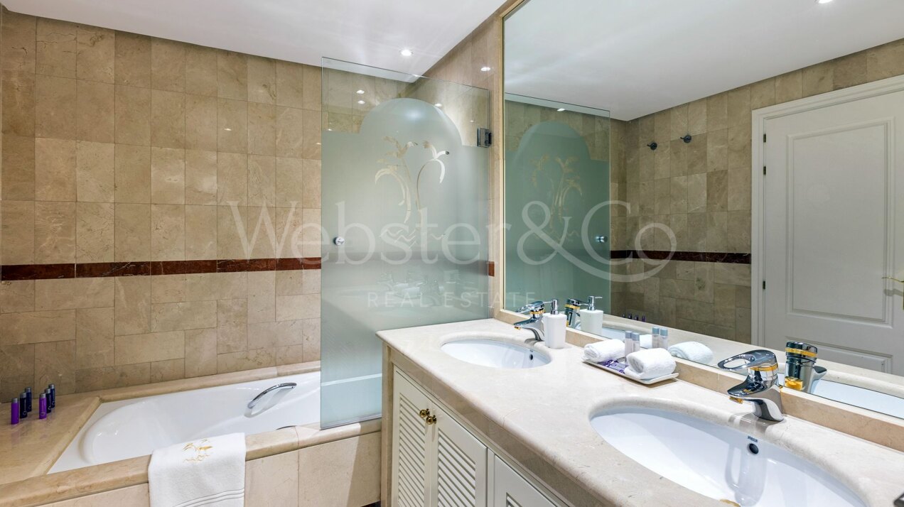 Penthouse Ventura - Beachside Duplex in Marbella