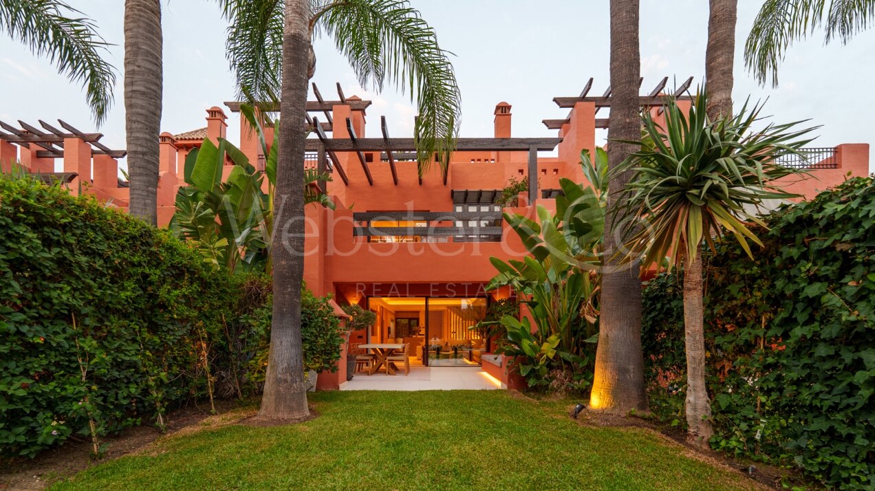 Casa Altos - Renovated Townhouse on the Golden Mile