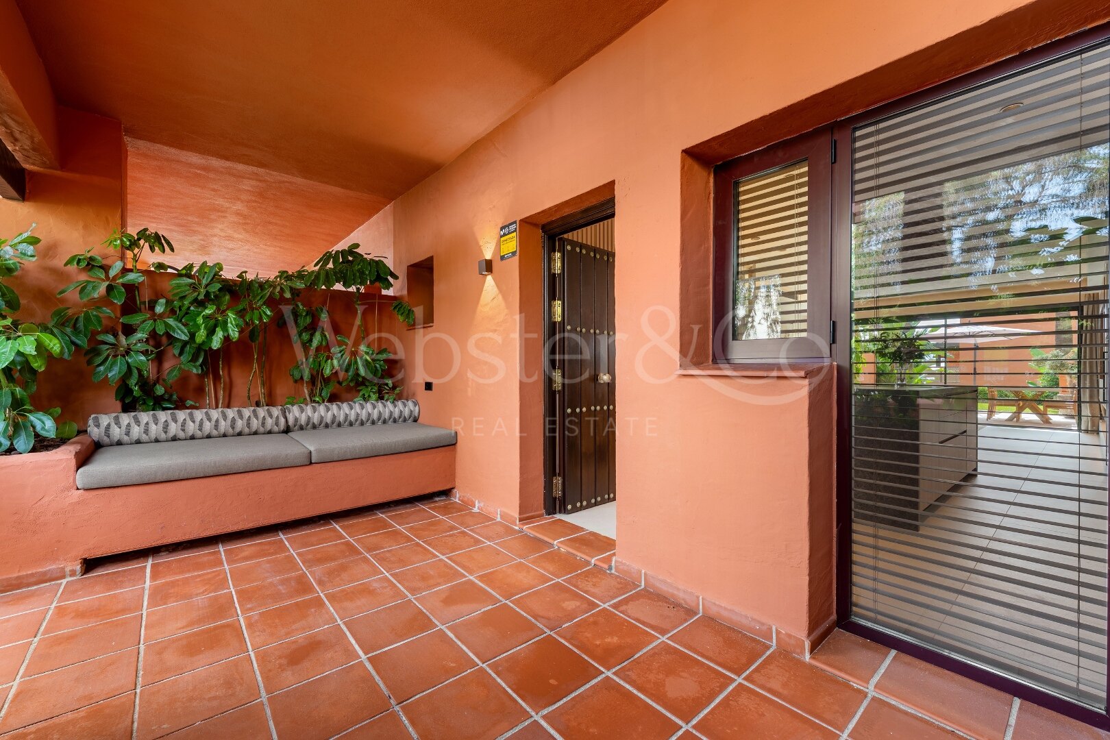 Casa Altos – Adosado Renovado en la Milla de Oro